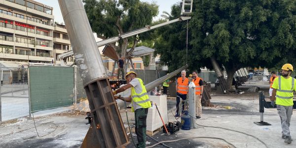 Απομακρύνονται οι πυλώνες φωτισμού από την πλατεία Ελευθερίας (video) - Ειδήσεις Pancreta