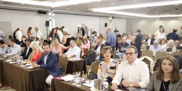 ΣΥΡΙΖΑ: Πέρασαν οι προτάσεις της ΠΓ για το χρονοδιάγραμμα των εκλογών και του Σπίρτζη για τα πόθεν έσχες - Ειδήσεις Pancreta