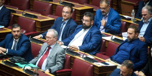 Βουλή: Με ευρεία πλειοψηφία αναστέλλεται η χρηματοδότηση των «Σπαρτιατών» - Ειδήσεις Pancreta