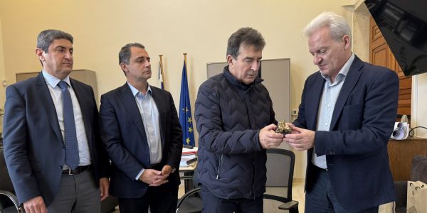 Συνάντηση του Δημάρχου Ηρακλείου με τον Υπουργό Προστασίας του Πολίτη στη Λότζια - Ειδήσεις Pancreta